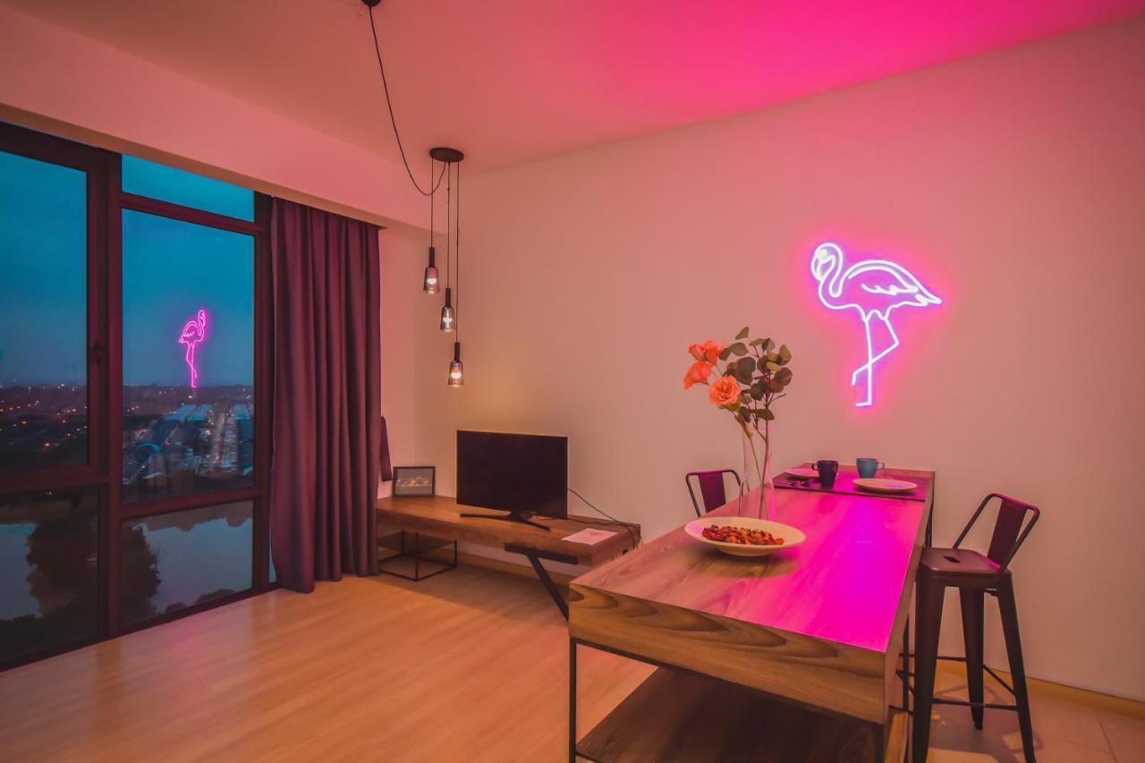 Cube 8Teens By Nest Home Johor Bahru Exterior foto
